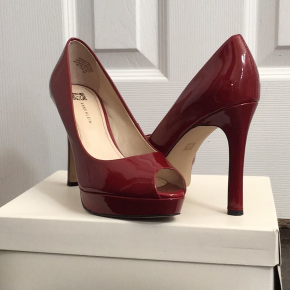 Shoes - Picture 3 of 3